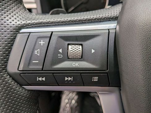 Used 2025 Mitsubishi Outlander SE FWD image 17