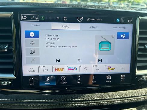 Certified 2026 Chrysler Pacifica Limited w/ S Appearance Package FWD image 38
