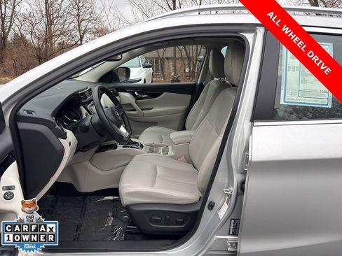 Used 2022 Nissan Rogue Sport SL w/ Premium Package image 21