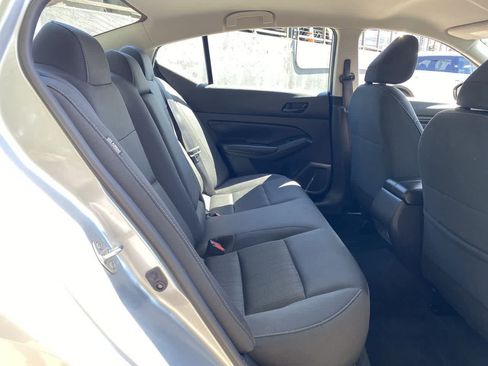 Used 2024 Nissan Altima 2.5 SV FWD image 19