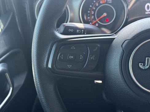 Used 2019 Jeep Wrangler Sport AWD/4WD image 22