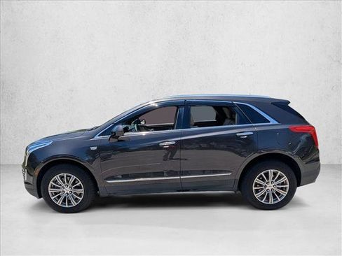 Used 2017 Cadillac XT5 Luxury w/ Driver Awareness Package FWD image 5