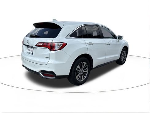 Used 2017 Acura RDX AWD w/ Advance Package image 3