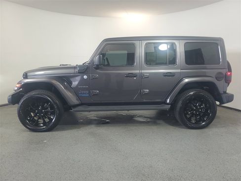 Used 2021 Jeep Wrangler Unlimited Sahara w/ Safety Group image 4
