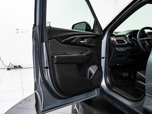 Used 2023 Chevrolet TrailBlazer RS w/ Convenience Package FWD image 26