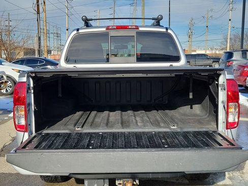 Used 2021 Nissan Frontier PRO-4X w/ Pro-4x Utility Package image 9