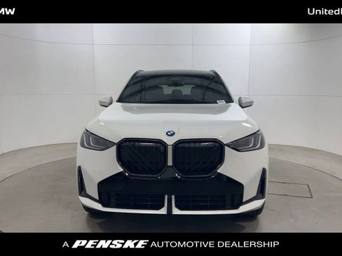 Used 2025 BMW X3 xDrive30i w/ Premium Package AWD/4WD image 3