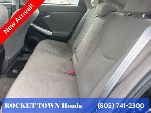 Used 2015 Toyota Prius Three image 9