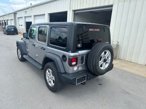 Used 2018 Jeep Wrangler Unlimited Sport S AWD/4WD image 13