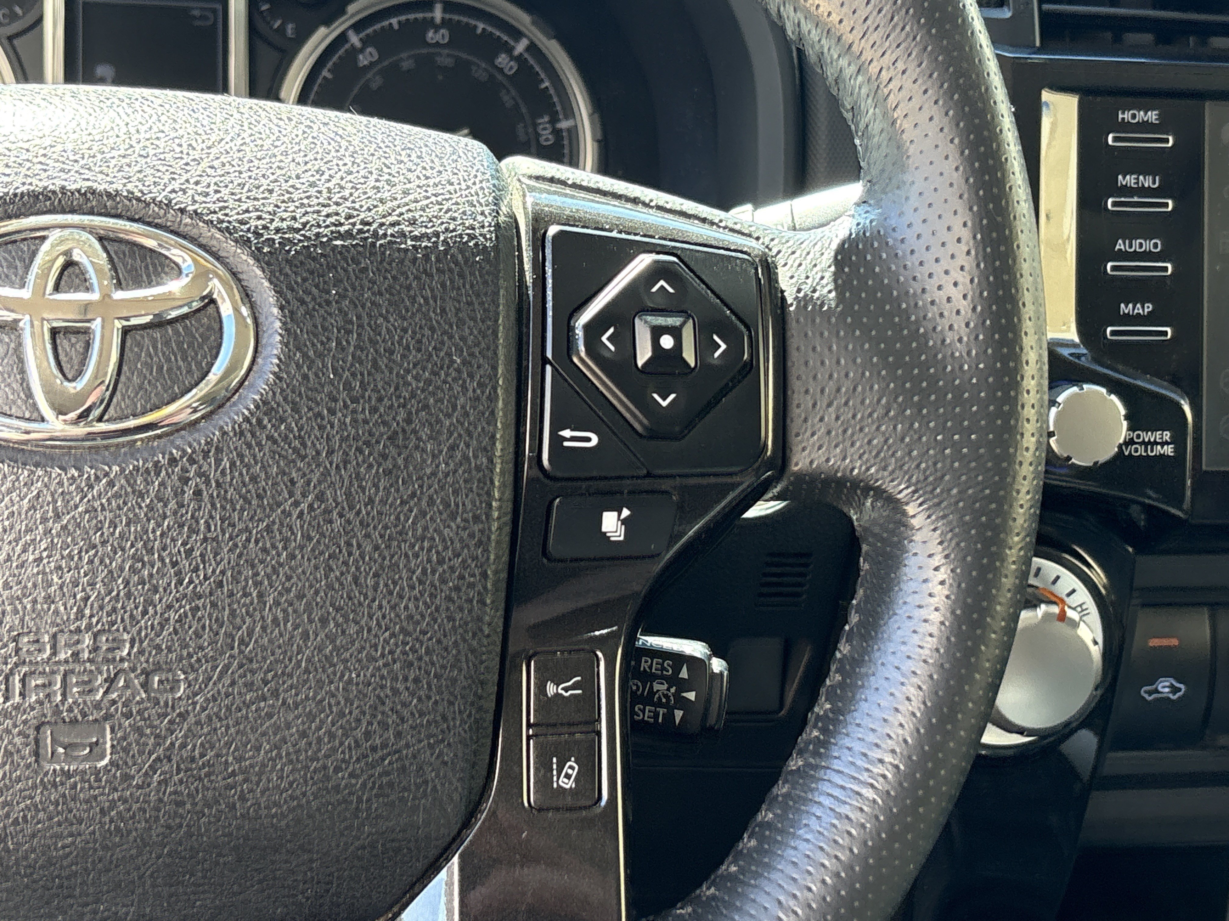 Used 2020 Toyota 4Runner TRD Off-Road Premium w/ Moonroof Package AWD/4WD image 20