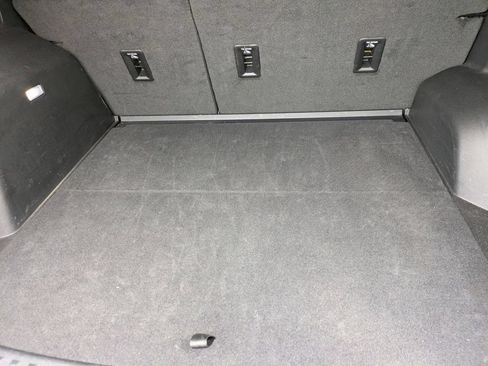 Used 2025 Chevrolet Equinox LT FWD image 29