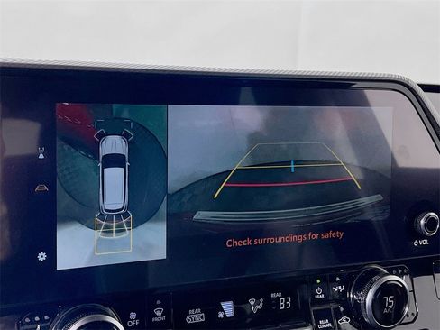 Used 2023 Toyota Highlander Platinum image 13