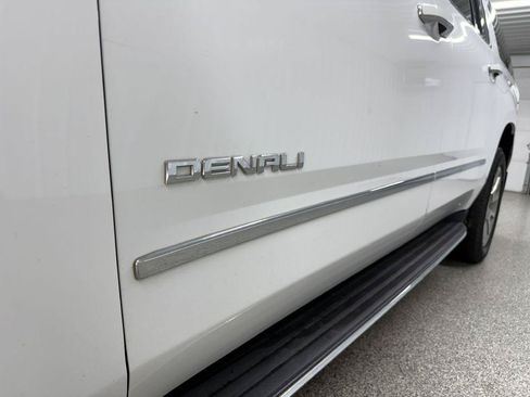 Used 2018 GMC Yukon XL Denali AWD/4WD image 8