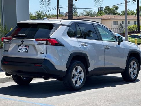Certified 2023 Toyota RAV4 XLE w/ Convenience Package FWD image 5