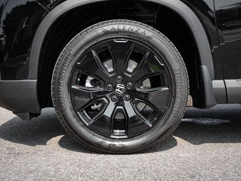 Used 2026 Honda Pilot Black Edition image 13