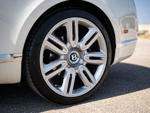 Used 2017 Bentley Continental GT image 24