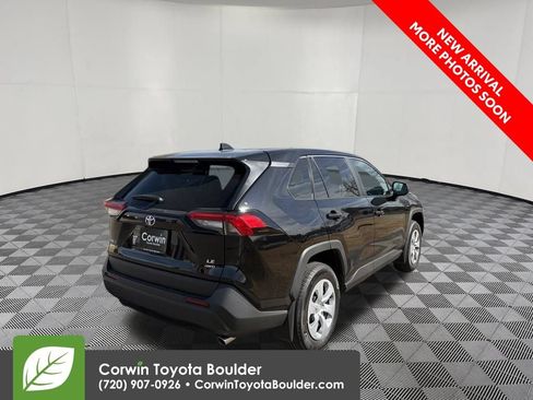 Used 2025 Toyota RAV4 LE AWD/4WD image 3