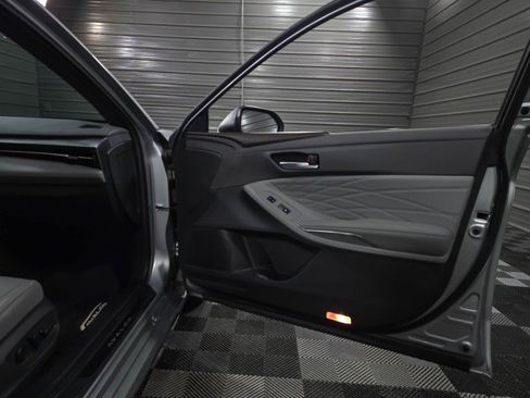Used 2019 Toyota Avalon Limited w/ Advanced Safety Package image 33