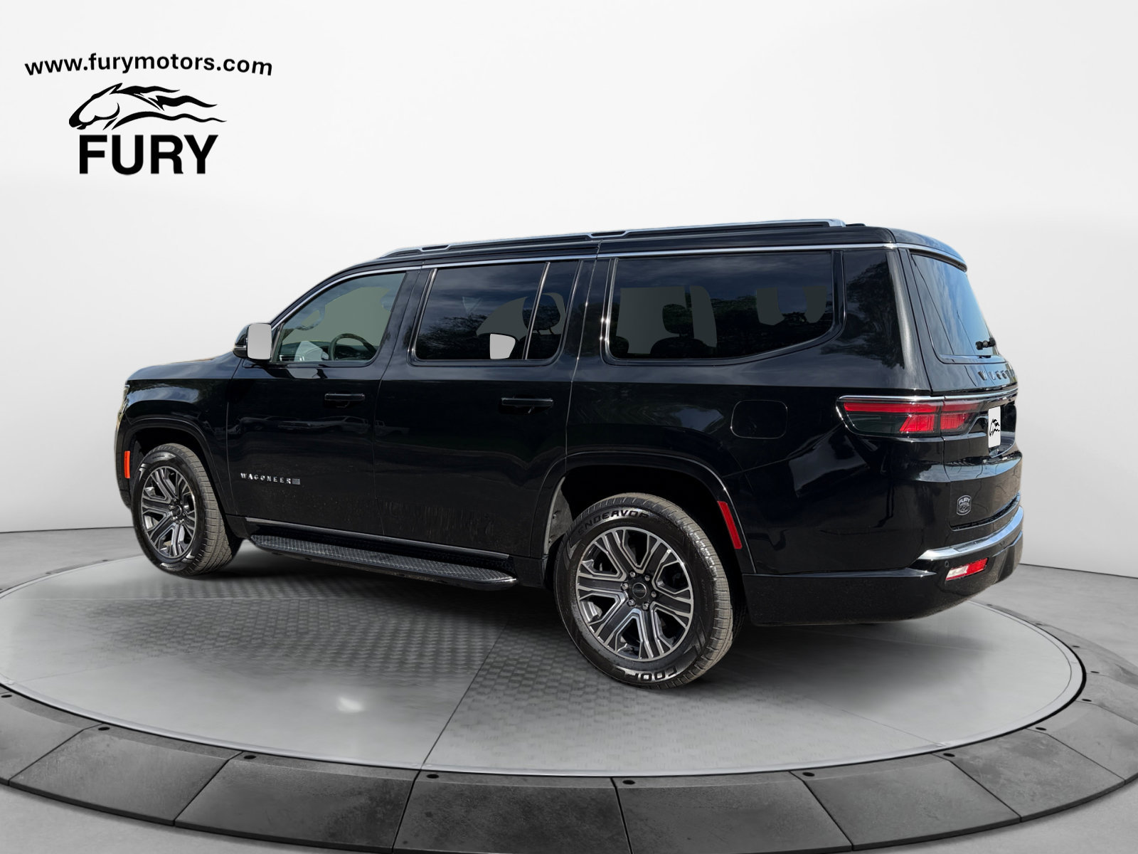 Used 2025 Jeep Wagoneer Series II AWD/4WD image 6