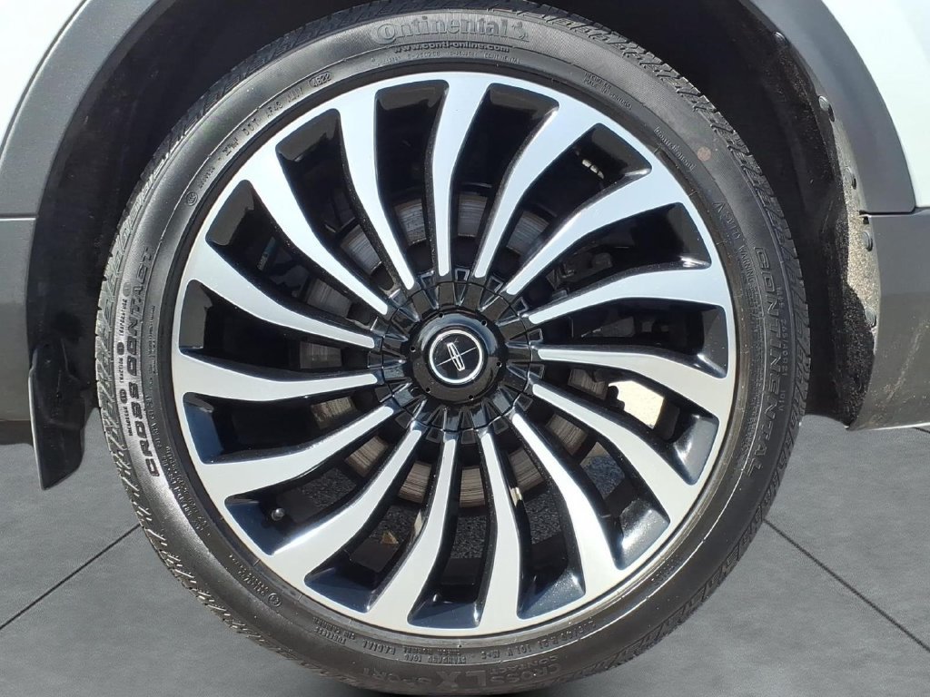 Certified 2023 Lincoln Nautilus Black Label AWD/4WD image 2