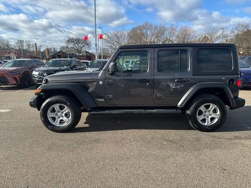 Used 2021 Jeep Wrangler Unlimited Sport image 4