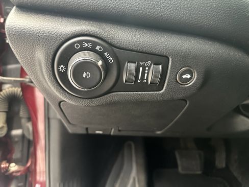 Used 2016 Chrysler 200 C w/ Premium Group image 19