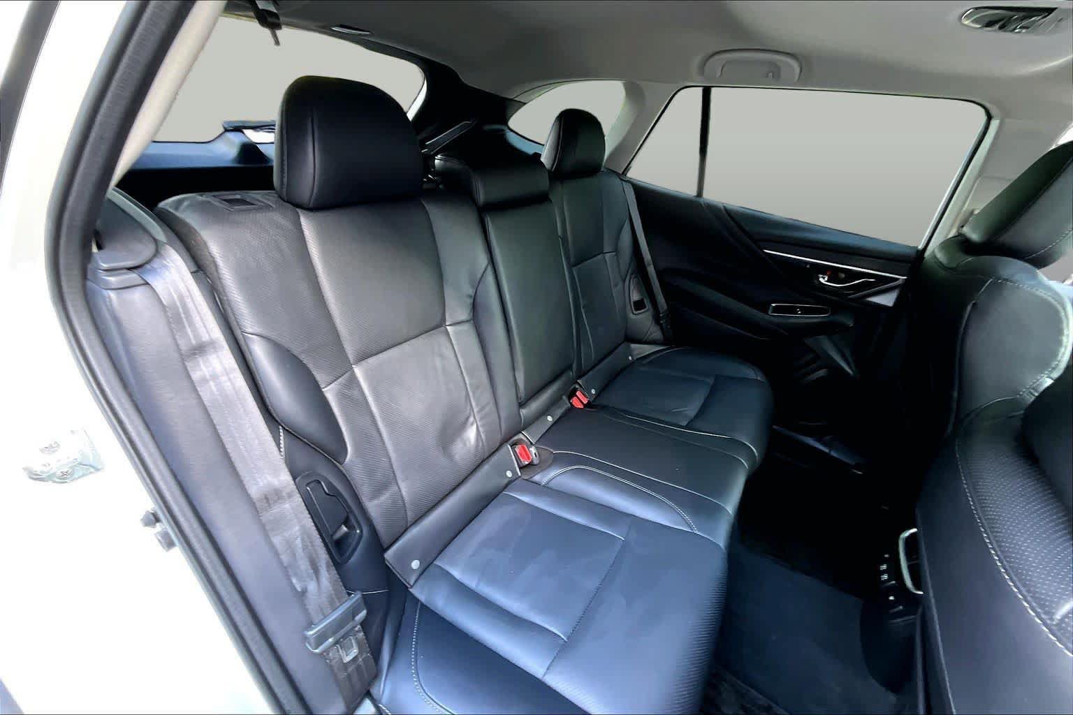 Used 2022 Subaru Outback Limited AWD/4WD image 19