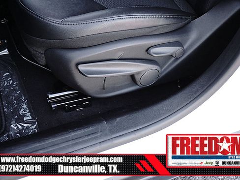 New 2026 Jeep Compass Latitude image 37