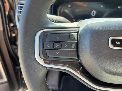 Used 2022 Jeep Wagoneer Series I w/ Premium Group I AWD/4WD image 22