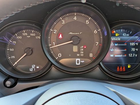 New 2026 Porsche Macan Turbo image 16