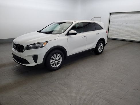 Used 2020 Kia Sorento FWD V6 image 2