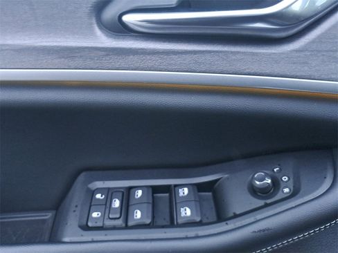 Certified 2024 Jeep Grand Cherokee Limited w/ Black Appearance Package image 28