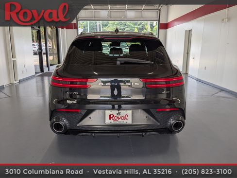Used 2023 Genesis GV70 2.5T w/ Sport Prestige Package AWD/4WD image 3