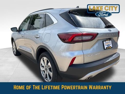 Used 2023 Ford Escape Platinum AWD/4WD image 3