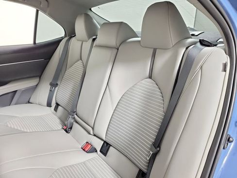 Used 2024 Toyota Camry SE FWD image 13