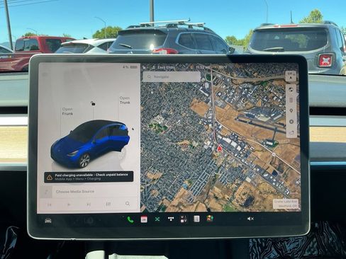 Used 2022 Tesla Model Y Long Range AWD/4WD image 26
