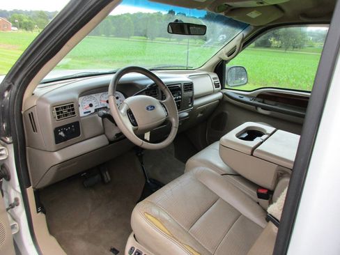 Used 2002 Ford F250 Lariat image 11
