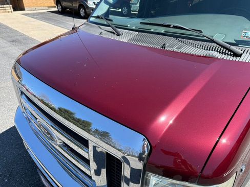 Used 2008 Ford E-350 and Econoline 350 Super Duty Wagon image 9