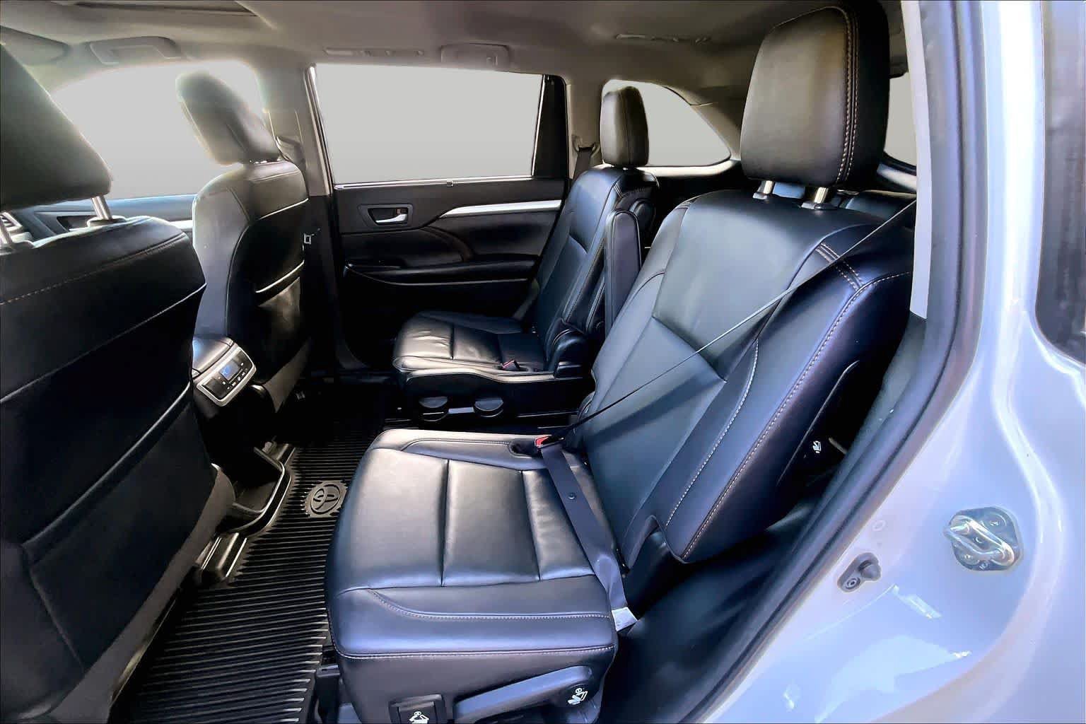 Certified 2019 Toyota Highlander XLE AWD/4WD image 20