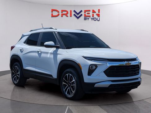 New 2026 Chevrolet TrailBlazer LT w/ LT Cold Weather Package AWD/4WD image 7