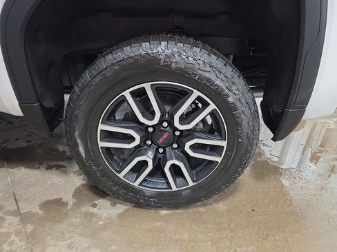 New 2026 GMC Sierra 1500 AT4 w/ AT4 Premium Package image 39