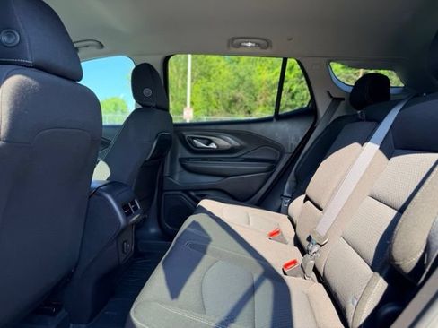 Used 2023 GMC Terrain SLE w/ Driver Convenience Package FWD image 26