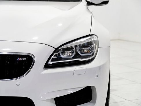 Used 2017 BMW M6 Coupe image 38