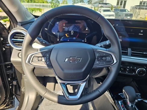 New 2026 Chevrolet Trax LT w/ Driver Confidence Package FWD image 24