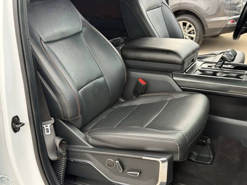 Used 2022 Ford F150 Lariat w/ Equipment Group 502A High AWD/4WD image 15