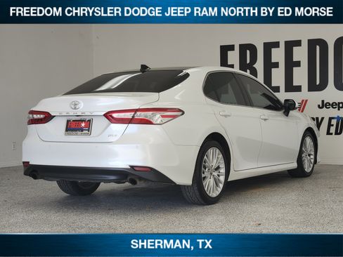 Used 2018 Toyota Camry XLE w/ Driver Assist Package image 3