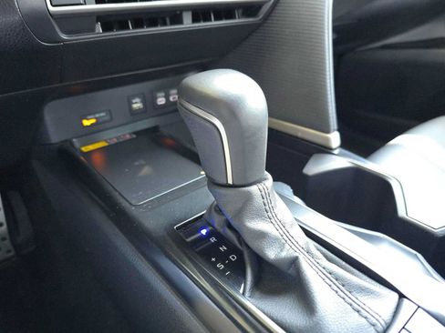 Used 2026 Toyota Camry SE FWD image 35