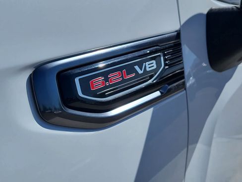 Used 2021 GMC Sierra 1500 AT4 w/ AT4 Premium Package AWD/4WD image 9