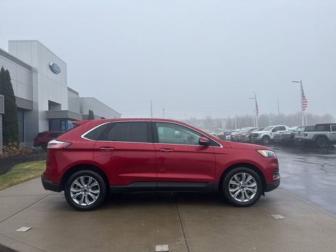 Certified 2022 Ford Edge Titanium w/ Class II Trailer Tow Package image 8