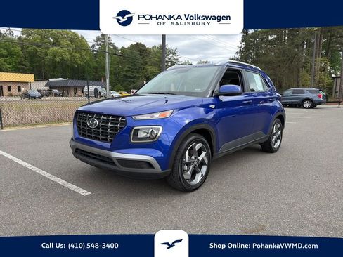 Used 2025 Hyundai Venue SEL FWD image 1